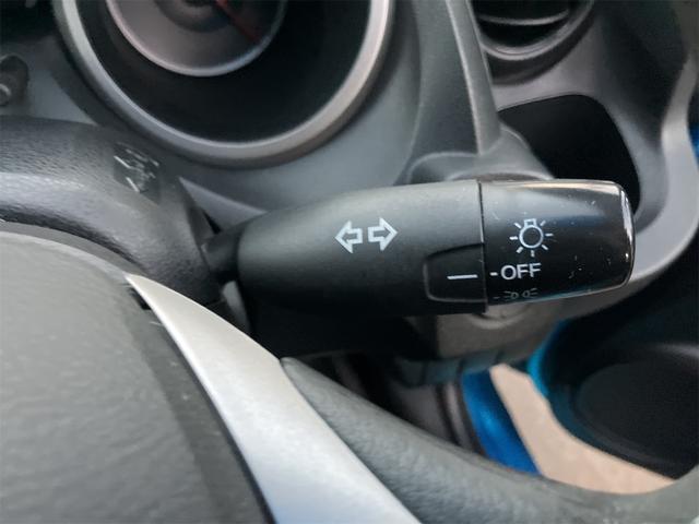 フィット L スマートスタイルエディション ドライブレコーダー ETC バックカメラ ナビ TV アルミホイール HID スマートキー 電動格納ミラー CVT 盗難防止システム 衝突安全ボディ ABS CD エアコン パワーステアリング(27枚目)