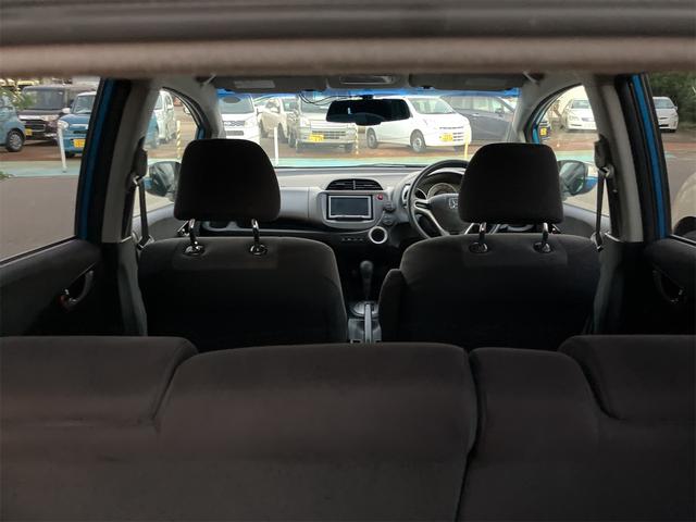 フィット L スマートスタイルエディション ドライブレコーダー ETC バックカメラ ナビ TV アルミホイール HID スマートキー 電動格納ミラー CVT 盗難防止システム 衝突安全ボディ ABS CD エアコン パワーステアリング(33枚目)