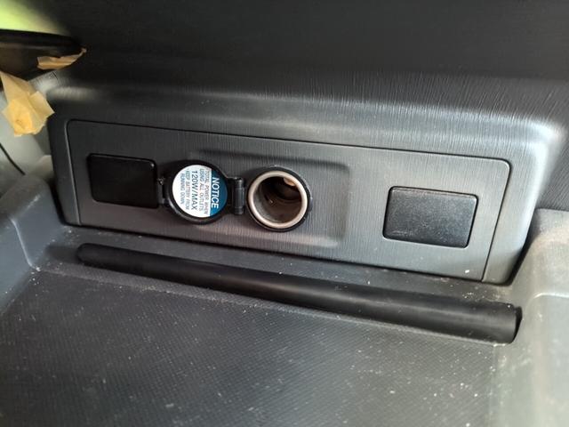 プリウスアルファ Ｓ　チューン　ブラック（24枚目）