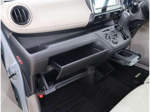 eKワゴン M メモリーナビ フルセグTV ワンオーナー 禁煙車 アクセル踏み間違い防止装置 レーンキープアシスト 衝突被害軽減ブレーキ 横滑り防止装置(12枚目)