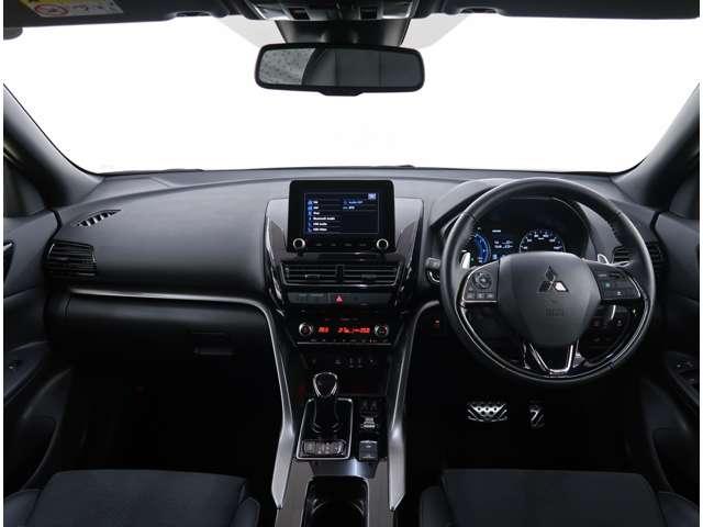 エクリプスクロスＰＨＥＶ ブラックエディション　スマホ連携ナビ　全周囲カメラ　社有車ＵＰ（8枚目）