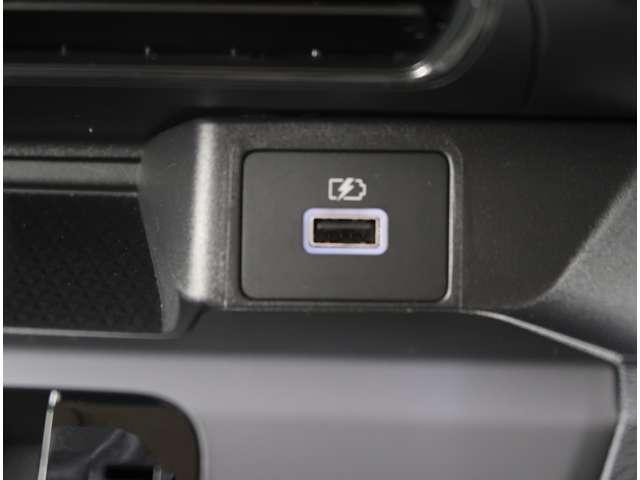 eKワゴン M メモリーナビ ETC ワンセグTV 社有車UP 禁煙車 衝突被害軽減ブレーキ 横滑り防止装置 レーンキープアシスト アクセル踏み間違い防止装置(12枚目)