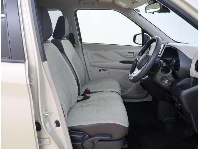 eKワゴン M メモリーナビ ETC ワンセグTV 社有車UP 禁煙車 衝突被害軽減ブレーキ 横滑り防止装置 レーンキープアシスト アクセル踏み間違い防止装置(14枚目)