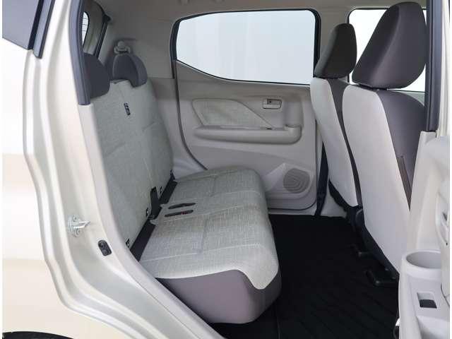 eKワゴン M メモリーナビ ETC ワンセグTV 社有車UP 禁煙車 衝突被害軽減ブレーキ 横滑り防止装置 レーンキープアシスト アクセル踏み間違い防止装置(15枚目)