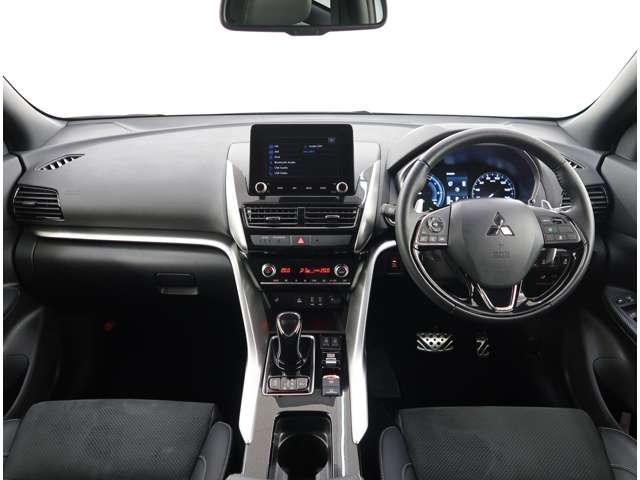 エクリプスクロスＰＨＥＶ Ｐ　スマホ連携ナビ　全周囲カメラ　社有車ＵＰ（8枚目）