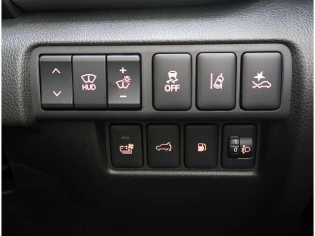 エクリプスクロスＰＨＥＶ Ｐ　スマホ連携ナビ　全周囲カメラ　社有車ＵＰ（12枚目）