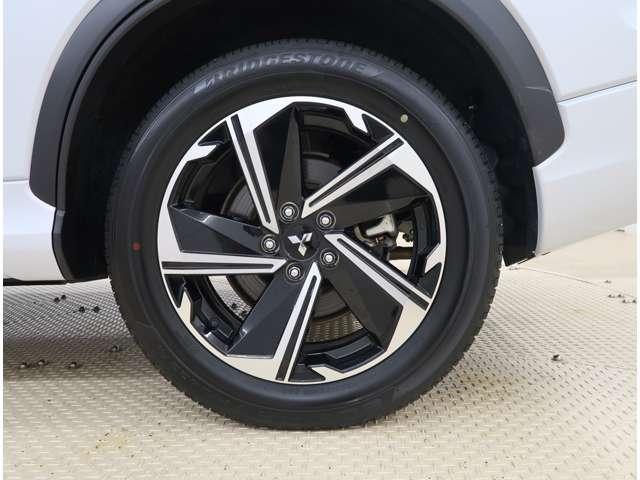 エクリプスクロスＰＨＥＶ Ｐ　スマホ連携ナビ　全周囲カメラ　社有車ＵＰ（16枚目）