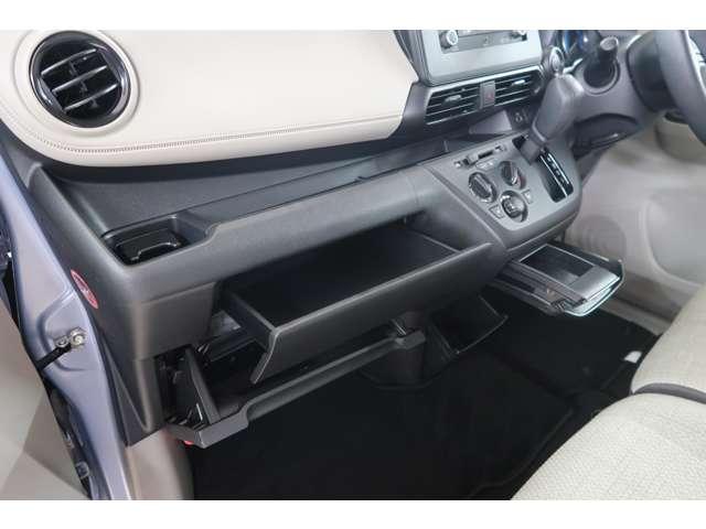 ����ȑO�̃O���[�u�{�b�N�X���A���[�X�y�[�X���[�����Ă��܂��B