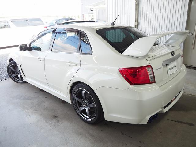 インプレッサ ＷＲＸ　ＳＴＩ　Ａライン　４ＷＤ　社外ＳＤナビ　タンレザー　サンルーフ　ＨＫＳマフラー　車高調　前席シートヒーター　地デジ　Ｂカメラ　クルコン　パドルシフト　社外１８ＡＷ　カーボンＦエアロ　ＳＩ－ＤＲＩＶＥ　スマートキー（5枚目）