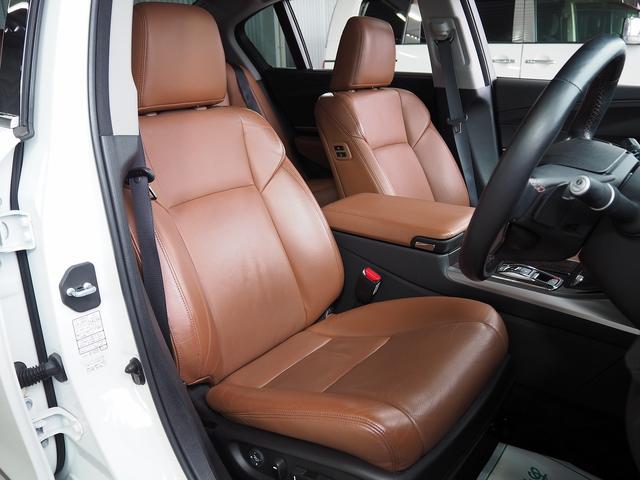 レジェンド ベースグレード　４ＷＤ　メーカーＨＤＤナビ　茶革　サンルーフ　ＫＲＥＬＬオーディオ　タイベル交換済み　社外１９ＡＷ　前後ドラレコ　エアシート　シートヒーター　ＡＣＣ　衝突軽減Ｂ　路外逸脱　標識認識　整備記録簿付き（10枚目）
