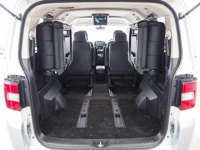 デリカＤ：５ Ｄ　パワーパッケージ　４ＷＤ　純正９インチナビ　後席モニター　両側パワスラ　前席シートヒーター　地デジ　Ｂカメラ　ＥＴＣ　クルコン　ステアスイッチ　パドルシフト　７人乗り　オートＡＣ　１８ＡＷ　ディーゼルＴ　シートカバー（12枚目）