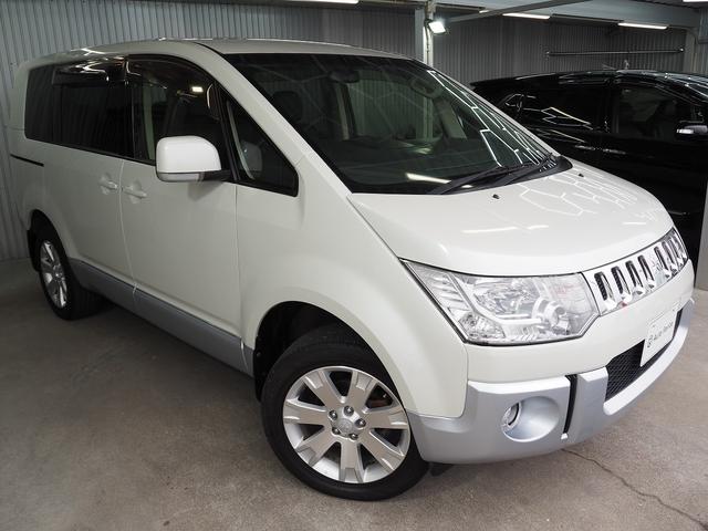 デリカＤ：５ Ｄ　パワーパッケージ　４ＷＤ　純正９インチナビ　後席モニター　両側パワスラ　前席シートヒーター　地デジ　Ｂカメラ　ＥＴＣ　クルコン　ステアスイッチ　パドルシフト　７人乗り　オートＡＣ　１８ＡＷ　ディーゼルＴ　シートカバー（24枚目）