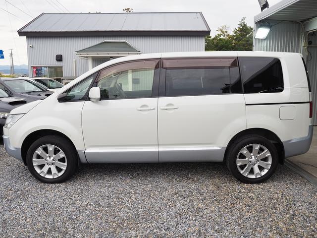 デリカＤ：５ Ｄ　パワーパッケージ　４ＷＤ　純正９インチナビ　後席モニター　両側パワスラ　前席シートヒーター　地デジ　Ｂカメラ　ＥＴＣ　クルコン　ステアスイッチ　パドルシフト　７人乗り　オートＡＣ　１８ＡＷ　ディーゼルＴ　シートカバー（32枚目）