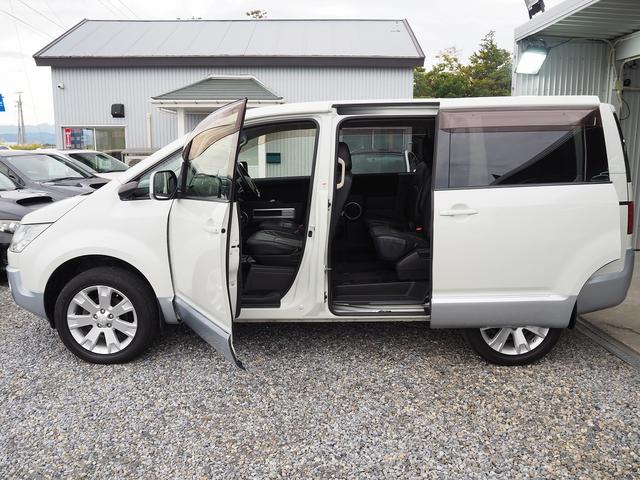 デリカＤ：５ Ｄ　パワーパッケージ　４ＷＤ　純正９インチナビ　後席モニター　両側パワスラ　前席シートヒーター　地デジ　Ｂカメラ　ＥＴＣ　クルコン　ステアスイッチ　パドルシフト　７人乗り　オートＡＣ　１８ＡＷ　ディーゼルＴ　シートカバー（33枚目）