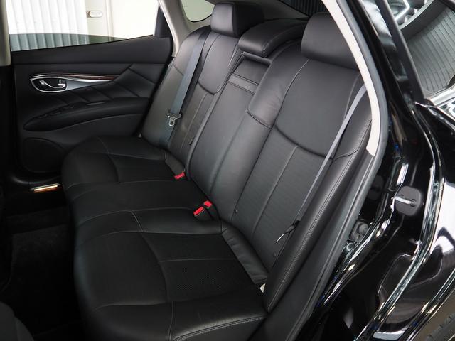 フーガ ３７０ＧＴ　タイプＳ　メーカーＨＤＤナビ　黒革　ＢＯＳＥ　ＢＬＩＴＺ車高調　柿本マフラー　２０ＡＷ　エアシート　シートヒーター　オットマン　Ｐシート　ＨＩＤ　ＬＥＤフォグ　ＥＴＣ　Ｂカメラ　地デジ　パドルシフト　クルコン（13枚目）