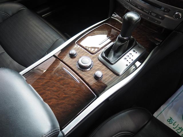 フーガ ３７０ＧＴ　タイプＳ　メーカーＨＤＤナビ　黒革　ＢＯＳＥ　ＢＬＩＴＺ車高調　柿本マフラー　２０ＡＷ　エアシート　シートヒーター　オットマン　Ｐシート　ＨＩＤ　ＬＥＤフォグ　ＥＴＣ　Ｂカメラ　地デジ　パドルシフト　クルコン（16枚目）