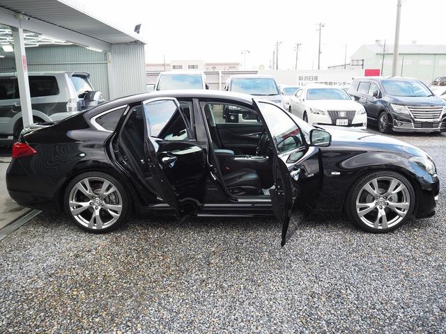 フーガ ３７０ＧＴ　タイプＳ　メーカーＨＤＤナビ　黒革　ＢＯＳＥ　ＢＬＩＴＺ車高調　柿本マフラー　２０ＡＷ　エアシート　シートヒーター　オットマン　Ｐシート　ＨＩＤ　ＬＥＤフォグ　ＥＴＣ　Ｂカメラ　地デジ　パドルシフト　クルコン（32枚目）