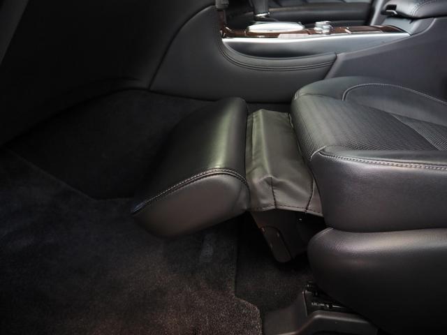 フーガ ３７０ＧＴ　タイプＳ　メーカーＨＤＤナビ　黒革　ＢＯＳＥ　ＢＬＩＴＺ車高調　柿本マフラー　２０ＡＷ　エアシート　シートヒーター　オットマン　Ｐシート　ＨＩＤ　ＬＥＤフォグ　ＥＴＣ　Ｂカメラ　地デジ　パドルシフト　クルコン（45枚目）