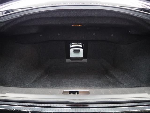 フーガ ３７０ＧＴ　タイプＳ　メーカーＨＤＤナビ　黒革　ＢＯＳＥ　ＢＬＩＴＺ車高調　柿本マフラー　２０ＡＷ　エアシート　シートヒーター　オットマン　Ｐシート　ＨＩＤ　ＬＥＤフォグ　ＥＴＣ　Ｂカメラ　地デジ　パドルシフト　クルコン（50枚目）