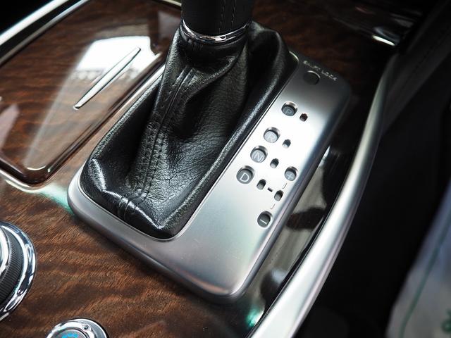 フーガ ３７０ＧＴ　タイプＳ　メーカーＨＤＤナビ　黒革　ＢＯＳＥ　ＢＬＩＴＺ車高調　柿本マフラー　２０ＡＷ　エアシート　シートヒーター　オットマン　Ｐシート　ＨＩＤ　ＬＥＤフォグ　ＥＴＣ　Ｂカメラ　地デジ　パドルシフト　クルコン（59枚目）