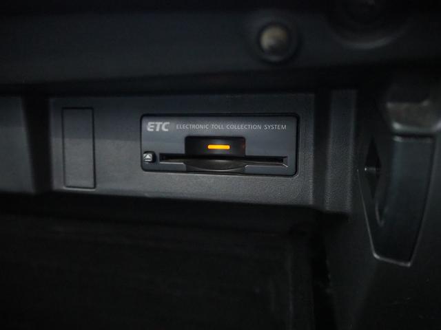 フーガ ３７０ＧＴ　タイプＳ　メーカーＨＤＤナビ　黒革　ＢＯＳＥ　ＢＬＩＴＺ車高調　柿本マフラー　２０ＡＷ　エアシート　シートヒーター　オットマン　Ｐシート　ＨＩＤ　ＬＥＤフォグ　ＥＴＣ　Ｂカメラ　地デジ　パドルシフト　クルコン（64枚目）