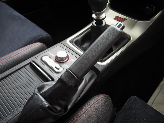 インプレッサ WRX STi スペックC 4WD OPレカロシート 6MT ゴールド塗装ブレンボ STi4本出しマフラー STiタワーバー Fドラレコ WedsSport18AW HID フォグ キーレス SI-DRIVE 追加メーター(68枚目)