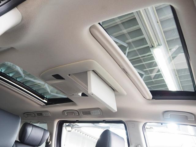 エルグランド ライダー ブラックライン 黒本革シート メーカーHDDナビ 後席モニター BOSE サンルーフ 黒革 両側パワスラ Pバックドア シートヒーター Fエアロ クルコン 地デジ 全周囲M オットマン LEDヘッドL ETC コーナーセンサー(6枚目)