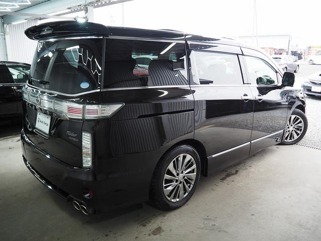 エルグランド ライダー ブラックライン 黒本革シート メーカーHDDナビ 後席モニター BOSE サンルーフ 黒革 両側パワスラ Pバックドア シートヒーター Fエアロ クルコン 地デジ 全周囲M オットマン LEDヘッドL ETC コーナーセンサー(28枚目)