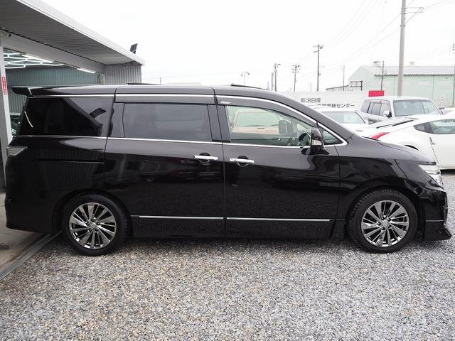 エルグランド ライダー ブラックライン 黒本革シート メーカーHDDナビ 後席モニター BOSE サンルーフ 黒革 両側パワスラ Pバックドア シートヒーター Fエアロ クルコン 地デジ 全周囲M オットマン LEDヘッドL ETC コーナーセンサー(31枚目)