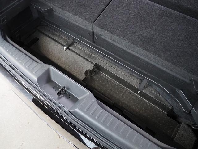 エルグランド ライダー ブラックライン 黒本革シート メーカーHDDナビ 後席モニター BOSE サンルーフ 黒革 両側パワスラ Pバックドア シートヒーター Fエアロ クルコン 地デジ 全周囲M オットマン LEDヘッドL ETC コーナーセンサー(55枚目)