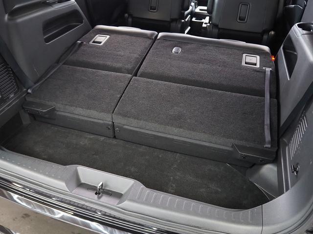 エルグランド ライダー ブラックライン 黒本革シート メーカーHDDナビ 後席モニター BOSE サンルーフ 黒革 両側パワスラ Pバックドア シートヒーター Fエアロ クルコン 地デジ 全周囲M オットマン LEDヘッドL ETC コーナーセンサー(56枚目)