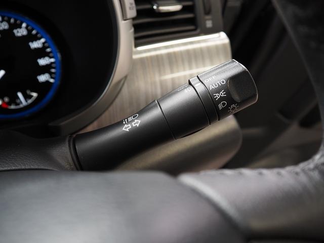 エルグランド ライダー ブラックライン 黒本革シート メーカーHDDナビ 後席モニター BOSE サンルーフ 黒革 両側パワスラ Pバックドア シートヒーター Fエアロ クルコン 地デジ 全周囲M オットマン LEDヘッドL ETC コーナーセンサー(72枚目)