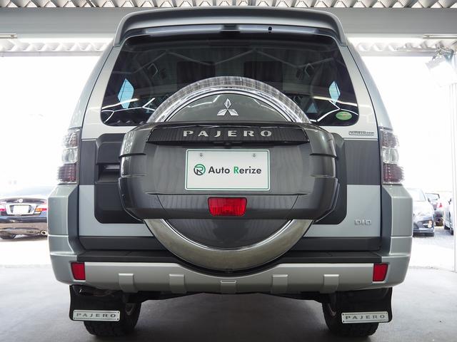 パジェロ ロング　スーパーエクシード　４ＷＤ　純正ＳＤナビ　黒革　シートヒーター　ロックフォード　ＥＴＣ　ウッドコンビＨ　ステアスイッチ　地デジ　Ｂカメラ　クルコン　ＨＩＤ　Ｂフォグ　キーレス　サイドステップ　ディーゼルＴ　純正１８ＡＷ（4枚目）