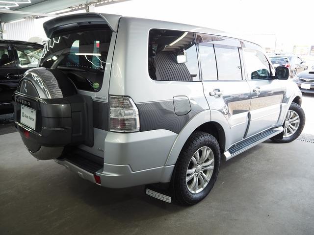 パジェロ ロング　スーパーエクシード　４ＷＤ　純正ＳＤナビ　黒革　シートヒーター　ロックフォード　ＥＴＣ　ウッドコンビＨ　ステアスイッチ　地デジ　Ｂカメラ　クルコン　ＨＩＤ　Ｂフォグ　キーレス　サイドステップ　ディーゼルＴ　純正１８ＡＷ（28枚目）