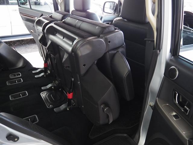 パジェロ ロング　スーパーエクシード　４ＷＤ　純正ＳＤナビ　黒革　シートヒーター　ロックフォード　ＥＴＣ　ウッドコンビＨ　ステアスイッチ　地デジ　Ｂカメラ　クルコン　ＨＩＤ　Ｂフォグ　キーレス　サイドステップ　ディーゼルＴ　純正１８ＡＷ（51枚目）