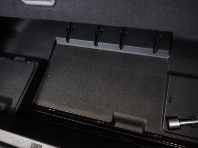 パジェロ ロング　スーパーエクシード　４ＷＤ　純正ＳＤナビ　黒革　シートヒーター　ロックフォード　ＥＴＣ　ウッドコンビＨ　ステアスイッチ　地デジ　Ｂカメラ　クルコン　ＨＩＤ　Ｂフォグ　キーレス　サイドステップ　ディーゼルＴ　純正１８ＡＷ（57枚目）