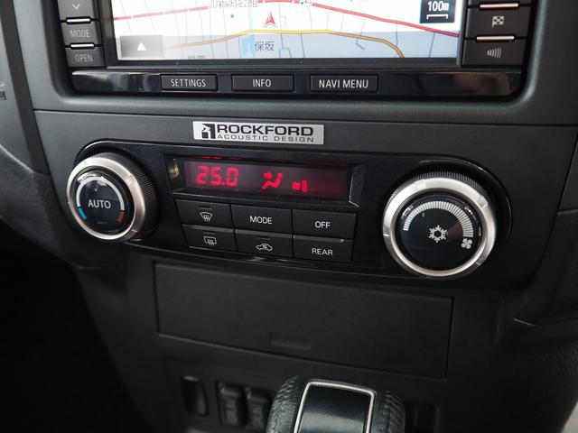 パジェロ ロング　スーパーエクシード　４ＷＤ　純正ＳＤナビ　黒革　シートヒーター　ロックフォード　ＥＴＣ　ウッドコンビＨ　ステアスイッチ　地デジ　Ｂカメラ　クルコン　ＨＩＤ　Ｂフォグ　キーレス　サイドステップ　ディーゼルＴ　純正１８ＡＷ（61枚目）