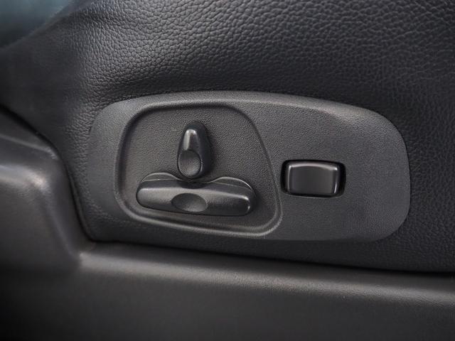 パジェロ ロング　スーパーエクシード　４ＷＤ　純正ＳＤナビ　黒革　シートヒーター　ロックフォード　ＥＴＣ　ウッドコンビＨ　ステアスイッチ　地デジ　Ｂカメラ　クルコン　ＨＩＤ　Ｂフォグ　キーレス　サイドステップ　ディーゼルＴ　純正１８ＡＷ（64枚目）