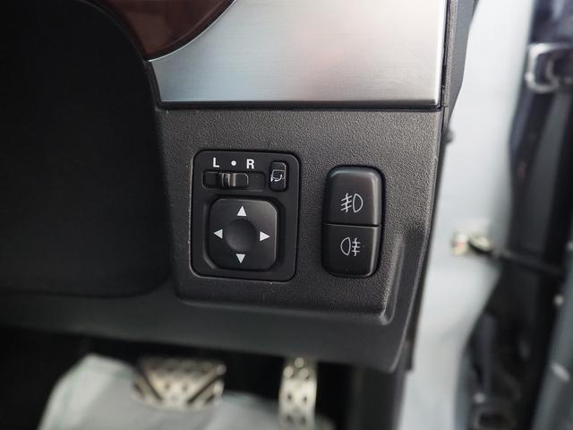 パジェロ ロング　スーパーエクシード　４ＷＤ　純正ＳＤナビ　黒革　シートヒーター　ロックフォード　ＥＴＣ　ウッドコンビＨ　ステアスイッチ　地デジ　Ｂカメラ　クルコン　ＨＩＤ　Ｂフォグ　キーレス　サイドステップ　ディーゼルＴ　純正１８ＡＷ（65枚目）