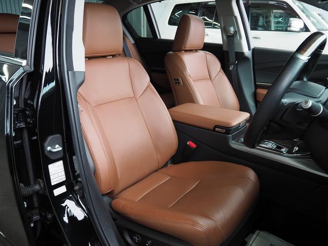 レジェンド ベースグレード　４ＷＤ　メーカーＨＤＤナビ　茶革　サンルーフ　ＫＲＥＬＬ　タイベル交換済　エアシート　シートヒーター　ステアヒーター　Ｆエアロ　外１９ＡＷ　ウッドコンビＨ　ＥＴＣ　コーナーセンサー　ＢＳＭ　ＣＭＢＳ（9枚目）