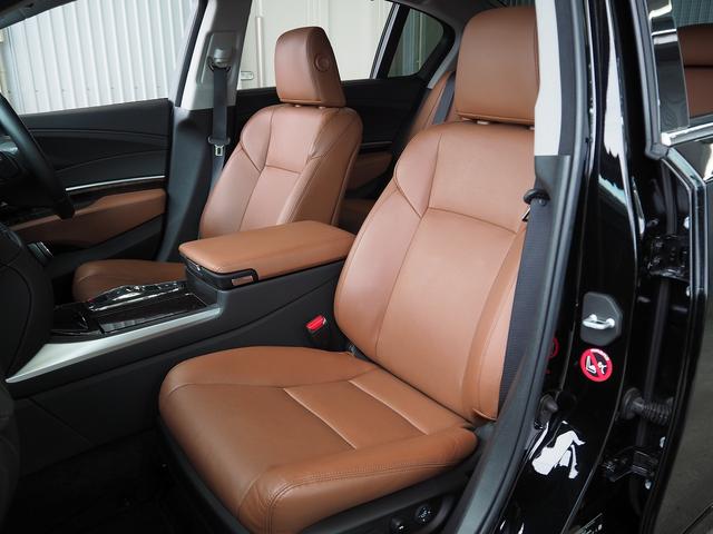 レジェンド ベースグレード　４ＷＤ　メーカーＨＤＤナビ　茶革　サンルーフ　ＫＲＥＬＬ　タイベル交換済　エアシート　シートヒーター　ステアヒーター　Ｆエアロ　外１９ＡＷ　ウッドコンビＨ　ＥＴＣ　コーナーセンサー　ＢＳＭ　ＣＭＢＳ（10枚目）