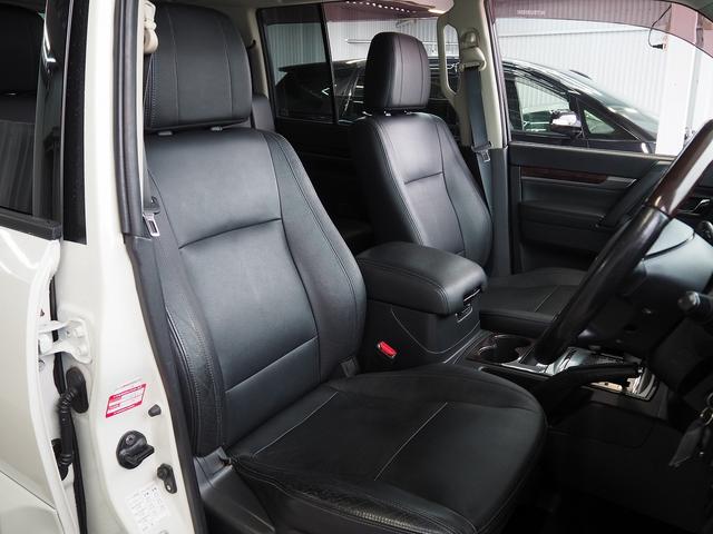 パジェロ ロング　スーパーエクシード　４ＷＤ　純正ＳＤナビ　黒革　サンルーフ　ロックフォード　シートヒーター　ウッドコンビＨ　ＥＴＣ　クルコン　地デジ　Ｂカメラ　コーナーセンサー　Ｆドラレコ　ディーゼルＴ　リアスポイラー　ＨＩＤ　Ｂフォグ（8枚目）