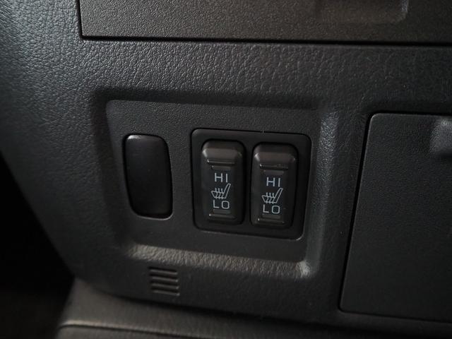 パジェロ ロング　スーパーエクシード　４ＷＤ　純正ＳＤナビ　黒革　サンルーフ　ロックフォード　シートヒーター　ウッドコンビＨ　ＥＴＣ　クルコン　地デジ　Ｂカメラ　コーナーセンサー　Ｆドラレコ　ディーゼルＴ　リアスポイラー　ＨＩＤ　Ｂフォグ（16枚目）