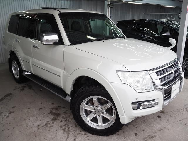 パジェロ ロング　スーパーエクシード　４ＷＤ　純正ＳＤナビ　黒革　サンルーフ　ロックフォード　シートヒーター　ウッドコンビＨ　ＥＴＣ　クルコン　地デジ　Ｂカメラ　コーナーセンサー　Ｆドラレコ　ディーゼルＴ　リアスポイラー　ＨＩＤ　Ｂフォグ（24枚目）