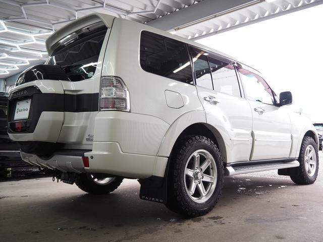 パジェロ ロング　スーパーエクシード　４ＷＤ　純正ＳＤナビ　黒革　サンルーフ　ロックフォード　シートヒーター　ウッドコンビＨ　ＥＴＣ　クルコン　地デジ　Ｂカメラ　コーナーセンサー　Ｆドラレコ　ディーゼルＴ　リアスポイラー　ＨＩＤ　Ｂフォグ（27枚目）