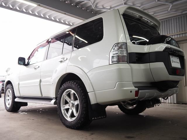 パジェロ ロング　スーパーエクシード　４ＷＤ　純正ＳＤナビ　黒革　サンルーフ　ロックフォード　シートヒーター　ウッドコンビＨ　ＥＴＣ　クルコン　地デジ　Ｂカメラ　コーナーセンサー　Ｆドラレコ　ディーゼルＴ　リアスポイラー　ＨＩＤ　Ｂフォグ（29枚目）