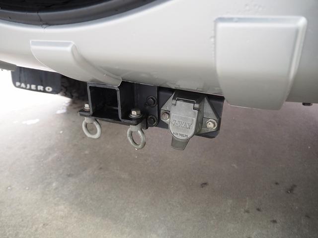 パジェロ ロング　スーパーエクシード　４ＷＤ　純正ＳＤナビ　黒革　サンルーフ　ロックフォード　シートヒーター　ウッドコンビＨ　ＥＴＣ　クルコン　地デジ　Ｂカメラ　コーナーセンサー　Ｆドラレコ　ディーゼルＴ　リアスポイラー　ＨＩＤ　Ｂフォグ（42枚目）