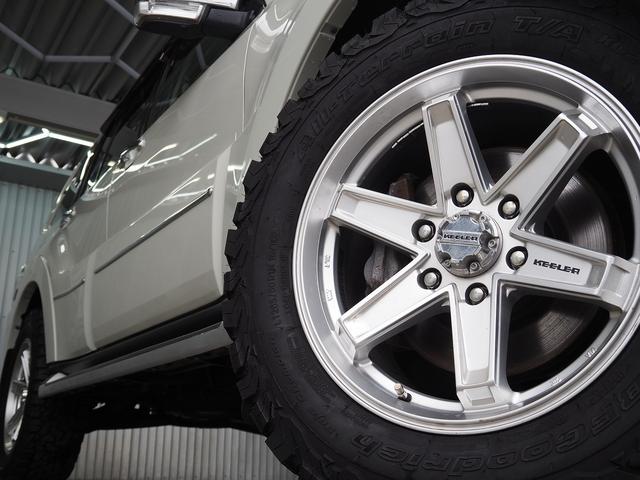 パジェロ ロング　スーパーエクシード　４ＷＤ　純正ＳＤナビ　黒革　サンルーフ　ロックフォード　シートヒーター　ウッドコンビＨ　ＥＴＣ　クルコン　地デジ　Ｂカメラ　コーナーセンサー　Ｆドラレコ　ディーゼルＴ　リアスポイラー　ＨＩＤ　Ｂフォグ（44枚目）