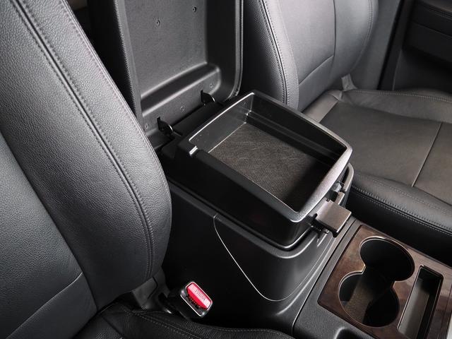 パジェロ ロング　スーパーエクシード　４ＷＤ　純正ＳＤナビ　黒革　サンルーフ　ロックフォード　シートヒーター　ウッドコンビＨ　ＥＴＣ　クルコン　地デジ　Ｂカメラ　コーナーセンサー　Ｆドラレコ　ディーゼルＴ　リアスポイラー　ＨＩＤ　Ｂフォグ（63枚目）