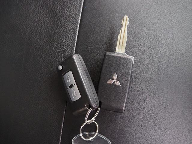 パジェロ ロング　スーパーエクシード　４ＷＤ　純正ＳＤナビ　黒革　サンルーフ　ロックフォード　シートヒーター　ウッドコンビＨ　ＥＴＣ　クルコン　地デジ　Ｂカメラ　コーナーセンサー　Ｆドラレコ　ディーゼルＴ　リアスポイラー　ＨＩＤ　Ｂフォグ（66枚目）